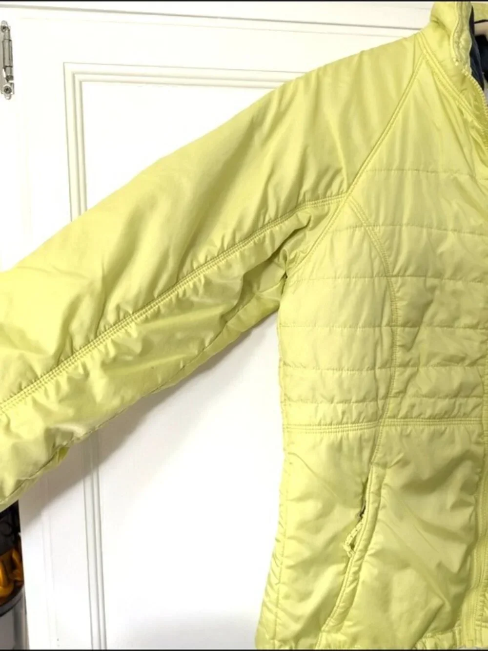 Columbia Women's Interchange Lightweight Puffer Jacket Neon M